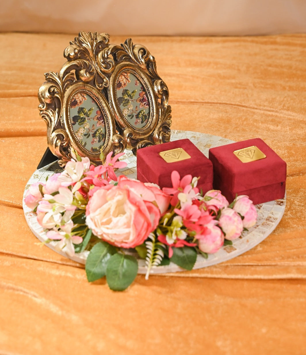 RING N ROSES
