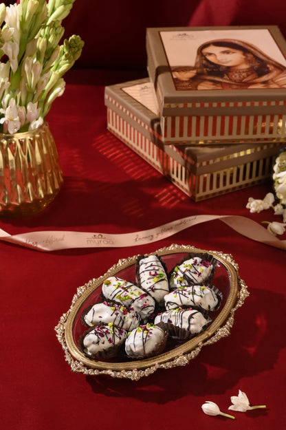 WHITE CHOCOLATE DATES