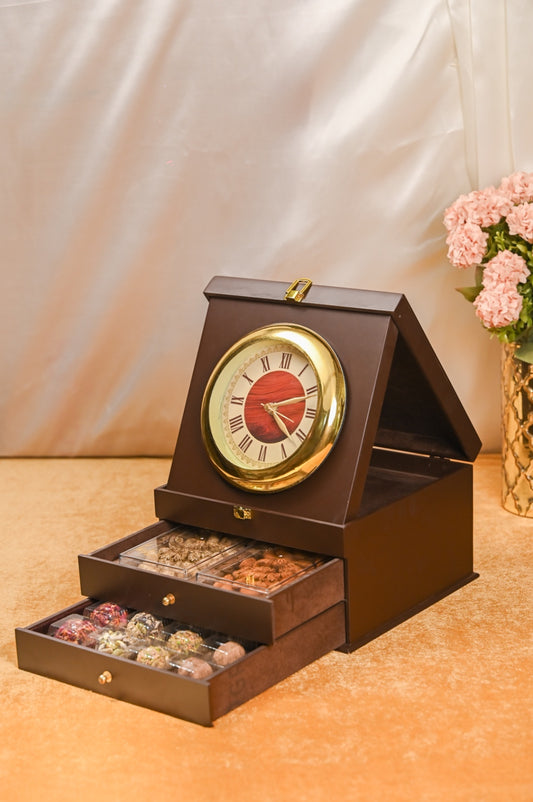 TIMELESS FESTIVE TREASURE